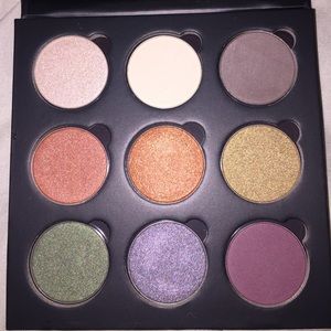Customized Eyeshadow Palette