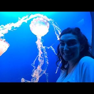 Meet your Posher, Whitney