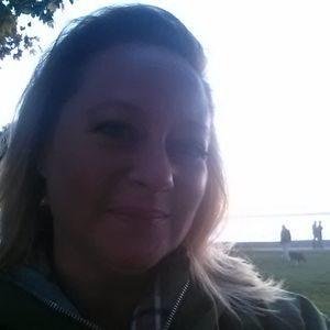 Meet your Posher, Lorraine