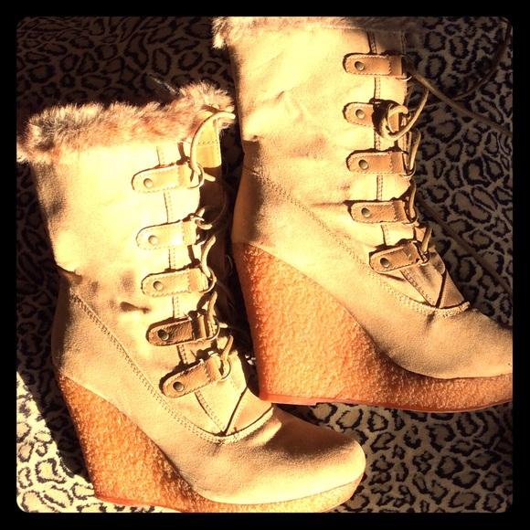 Platform fur suede boots. Size 6.5