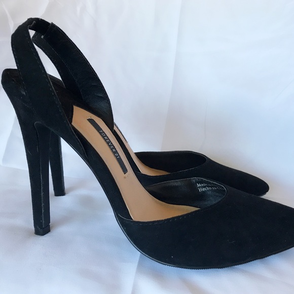 FOREVER 21 Pointed Black Heels with Strap - Picture 3 of 4