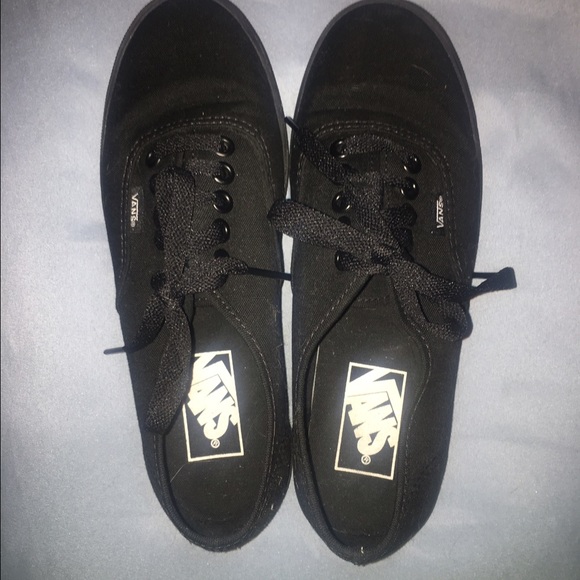 ☠️ BLACK VANS SHOES ☠️