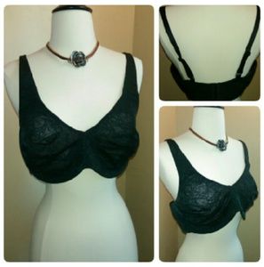 Cacique lace bra