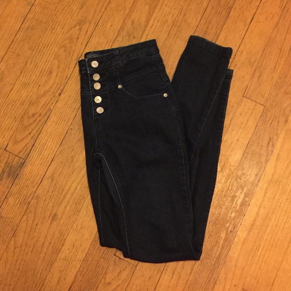 High waisted button jeans