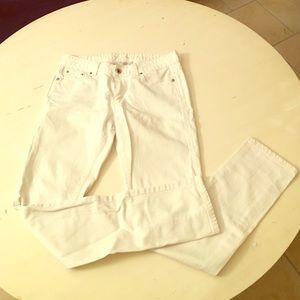 All White Levi's Skinny Jeans