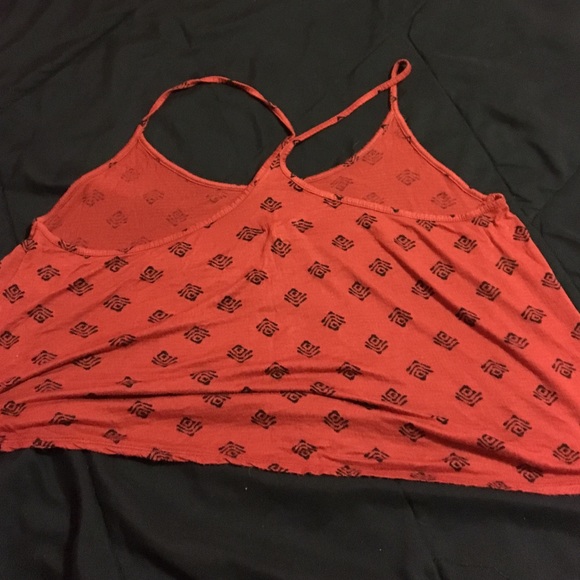 Red with pattern tank top crop top - Picture 2 of 2