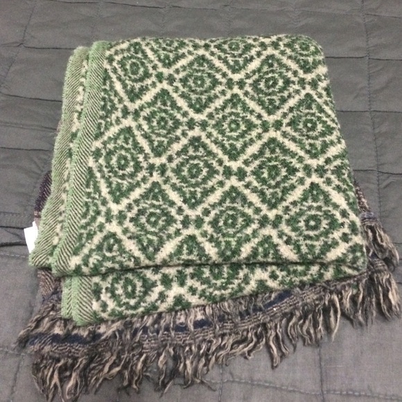 Madewell Accessories - Printed winter scarf