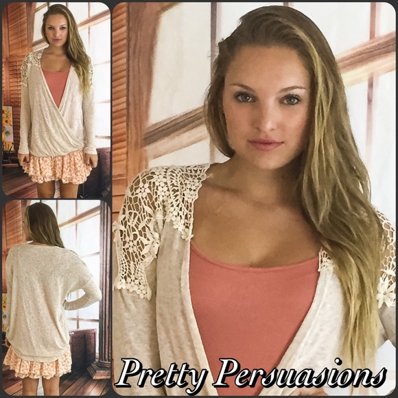 Beige Crochet Draped V-Neck Knit Top - Picture 3 of 4