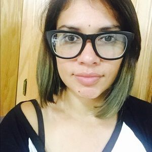 Meet your Posher, Marie