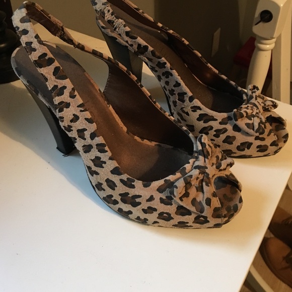 Cheetah Print Heels - Picture 1 of 3