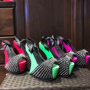 🛑J Campbell Vicious Pink Red and Green🛑