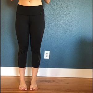 Nike cut-out crop leggings