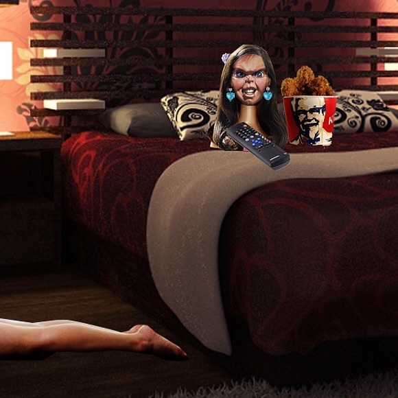 "Styling Head" Swarovski Heart Earrings - Picture 4 of 4