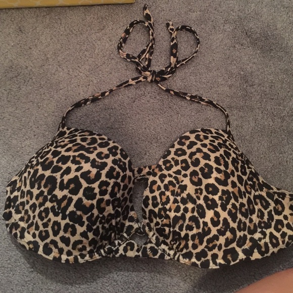 Mossimo cheetah swim top. Size XL