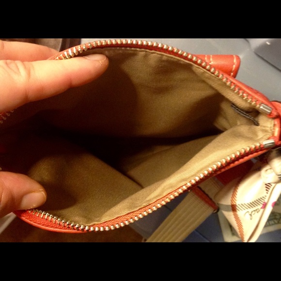 EUC Coach Coral pebbled leather Swingpack - Picture 3 of 4