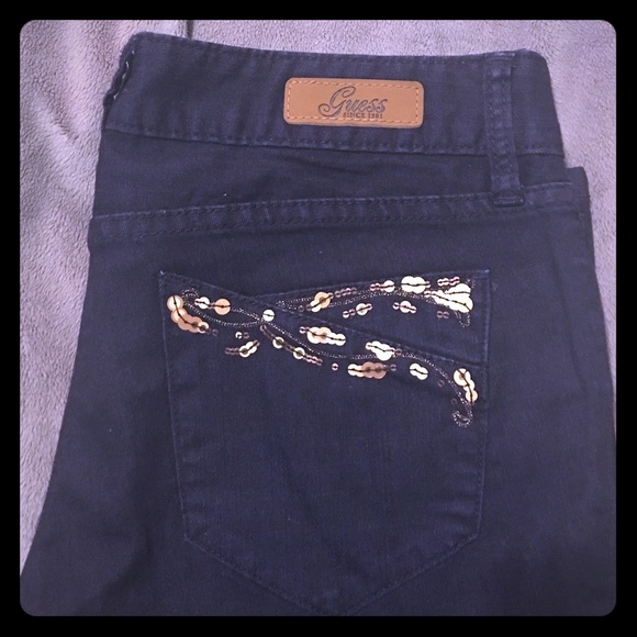 NWOT!! Guess jeans - Picture 2 of 4