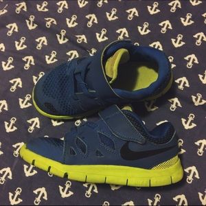 Nike toddler boy shoes