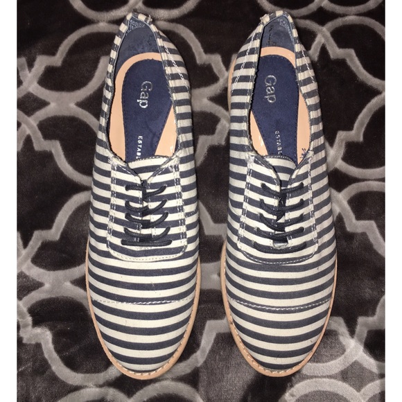 gap oxford shoes gap gap striped oxford shoes from s closet gap oxford shoes gap gap striped oxford shoes from s closet