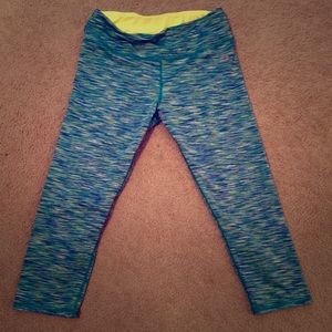 Like new spandex capri exercise pants