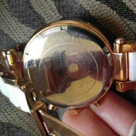 Michael Kors White Watch - Picture 2 of 4