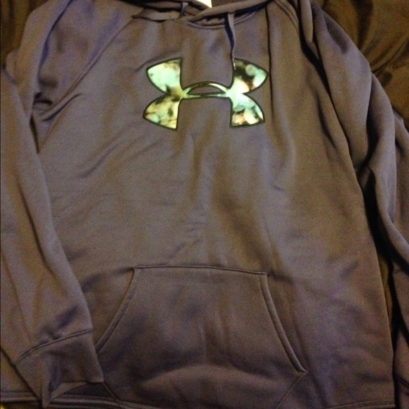 🚫SOLD🚫Women's large under armour hoodie