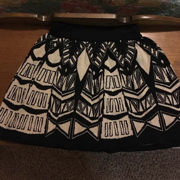 Umgee sweater material skirt