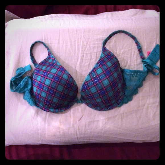 NWOT - Victoria’s Secret Bra (34 D) - Picture 1 of 2