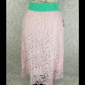 NWT LuLaRoe Pink Lace Lola Skirt