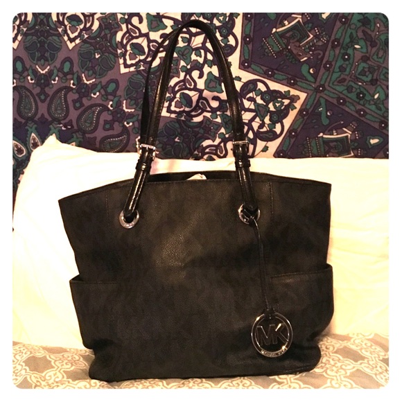 Michael Kors logo bag