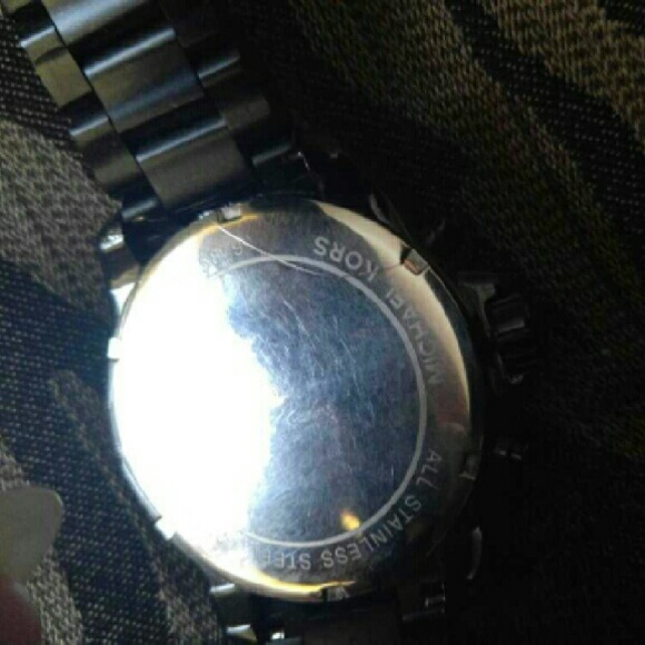 Michael Kors Black watch - Picture 2 of 4