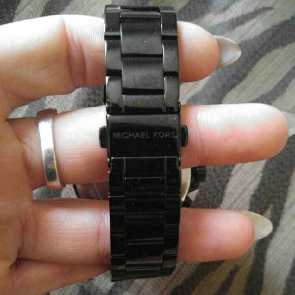 Michael Kors Black watch - Picture 3 of 4