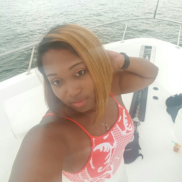 Meet your Posher, Ebony