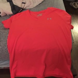 Bright Coral Under Armour t-shirt