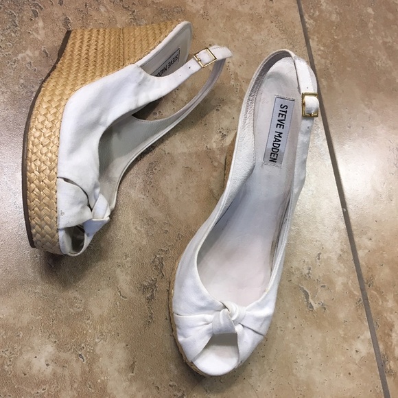 Cute and comfortable white wedges.