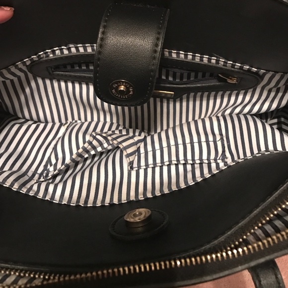 Black purse - Picture 3 of 3