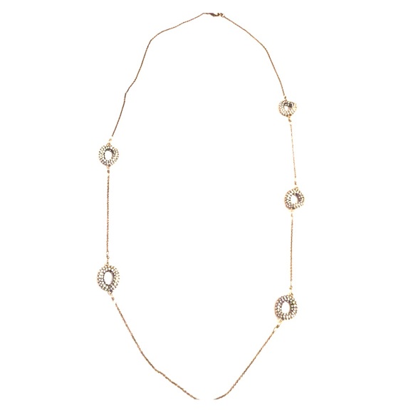 Gold necklace with diamond loop interlays