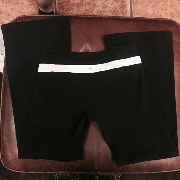 Size 10 flare lulu yoga pants