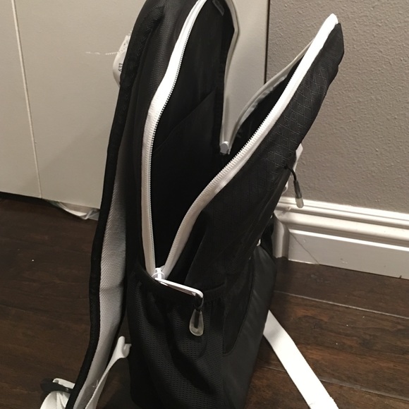 ❤️NEW!!!❤️ Small Skechers backpack.