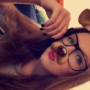 Meet your Posher, Brooke