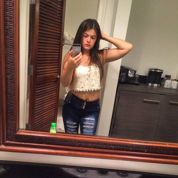 Meet your Posher, Candace