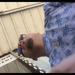 Meet your Posher, Julio