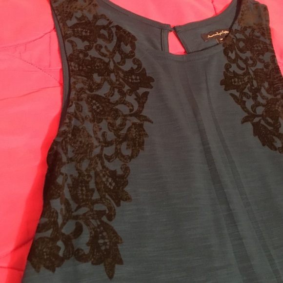 Top - Picture 2 of 3