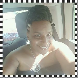 Meet your Posher, Lanica