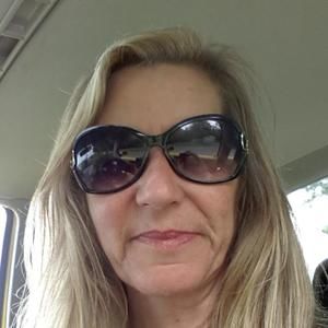 Meet your Posher, Gloria