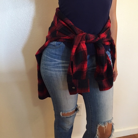 LAST ONE! Oversized Boyfriend Flannel - Picture 3 of 4