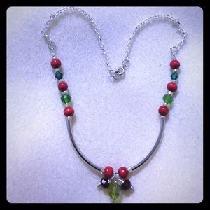 🆕 Christmas holiday themed necklace