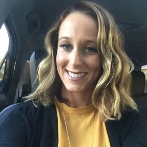 Meet your Posher, Whitney