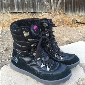 North Face Boots -8 mint condition!!!💗