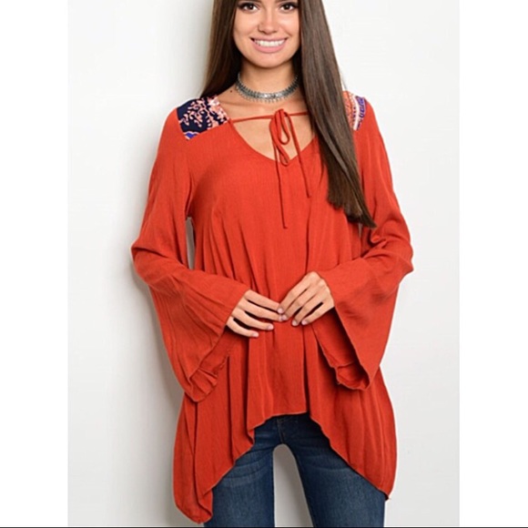 Bell sleeve tunic 💫last one!! - Picture 2 of 3