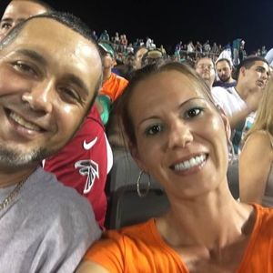 Meet your Posher, Chris an alyssa